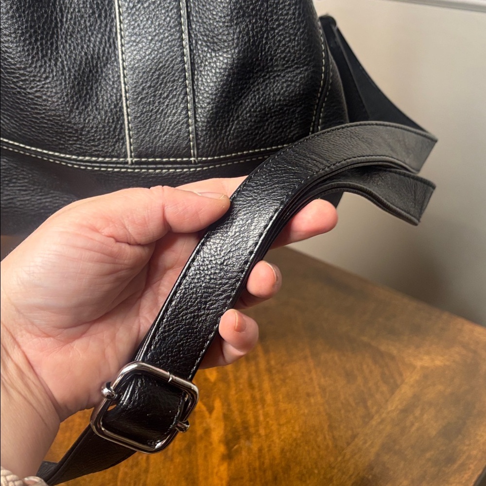 MCM- AUTHENTIC PEBBLED LEATHER EXTRA LARGE HANDBAG - Picture 13 of 15